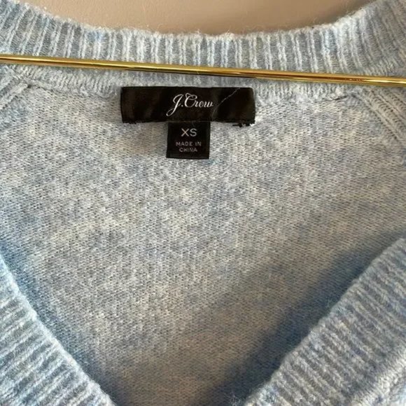 J. Crew Merino Wool/Alpaca Blend Baby Blue Super Soft V-Neck Sweater || SZ XS - Picture 6 of 9